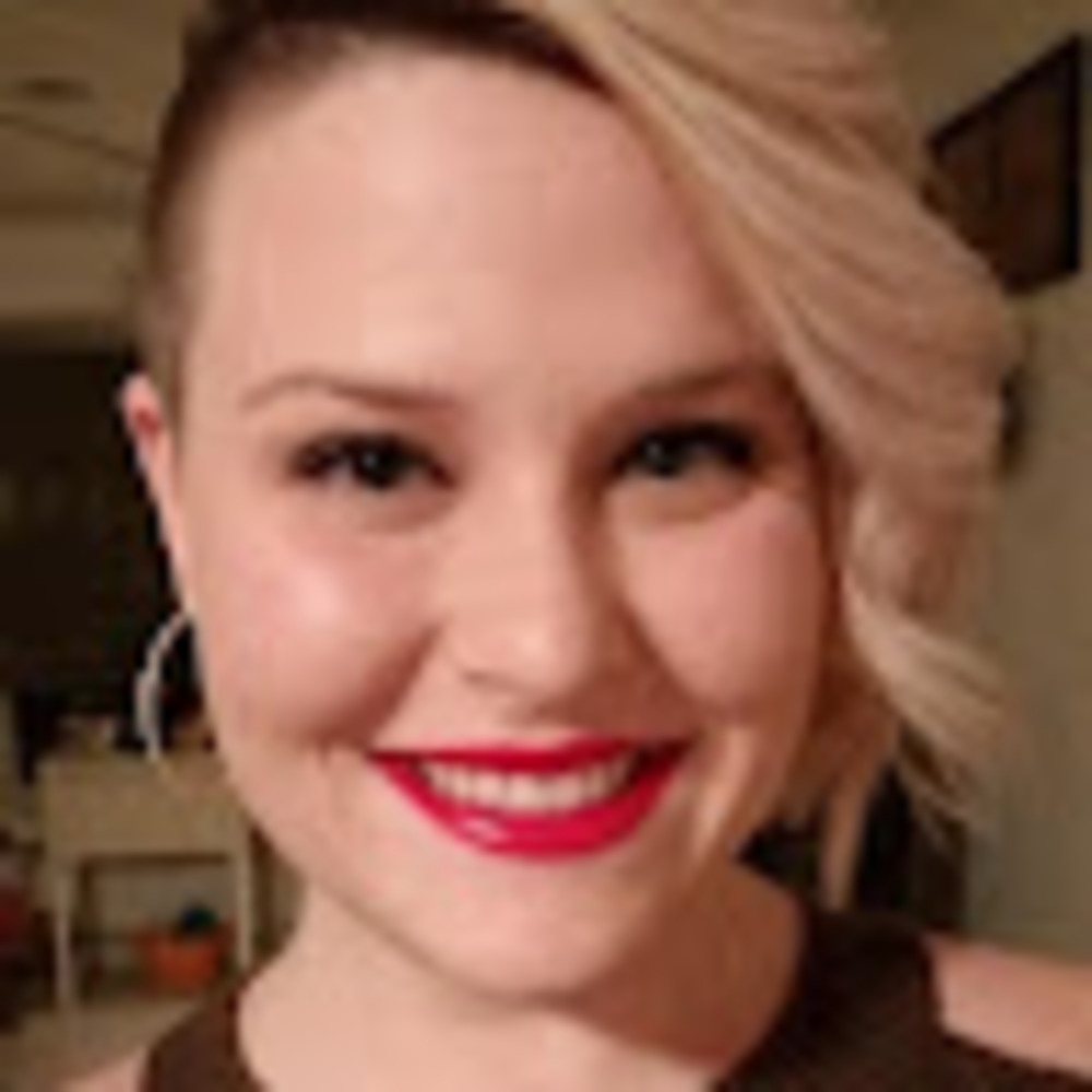 Meet your Posher, Claire